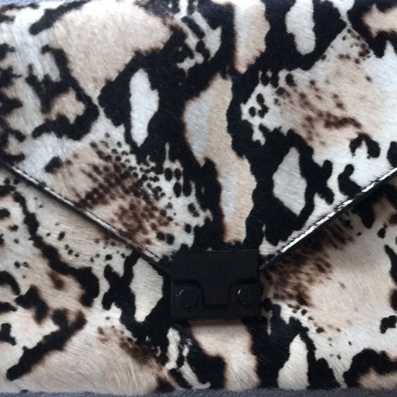 Designer fur clutch - Picture 4 of 7